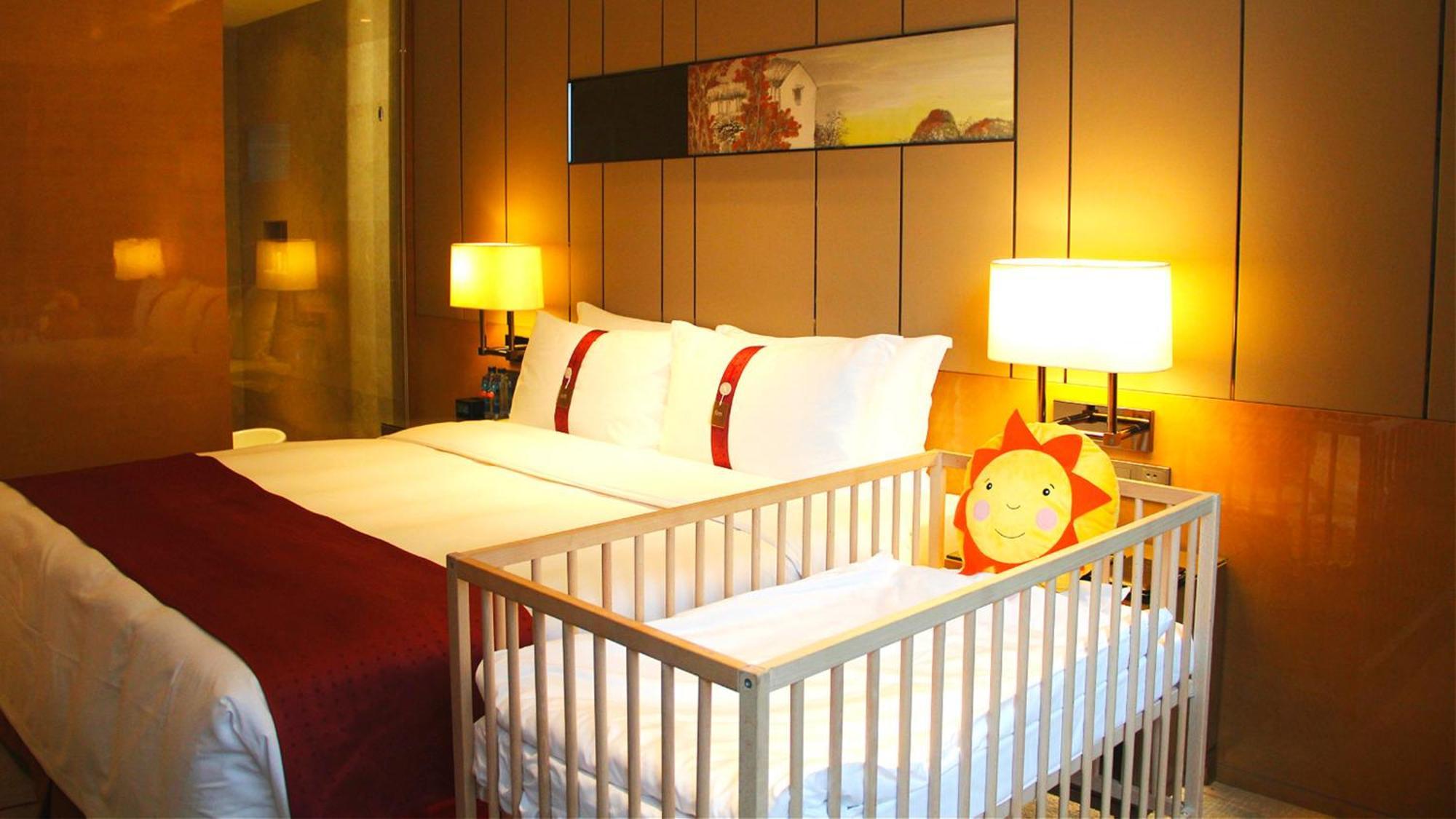 Holiday Inn Chengdu Oriental Plaza -Chunxi Road Taikoo Li Branch Екстериор снимка