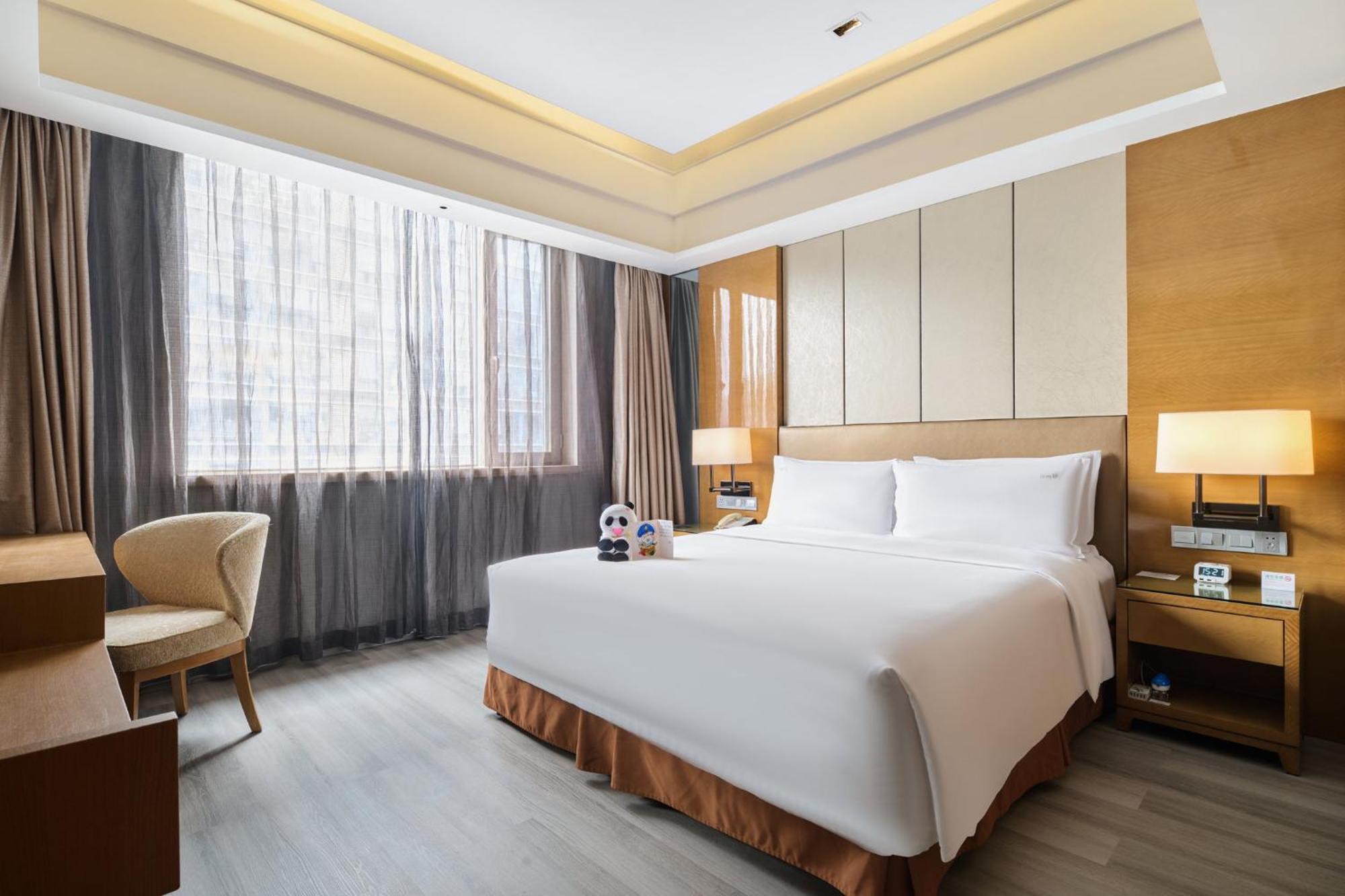 Holiday Inn Chengdu Oriental Plaza -Chunxi Road Taikoo Li Branch Екстериор снимка
