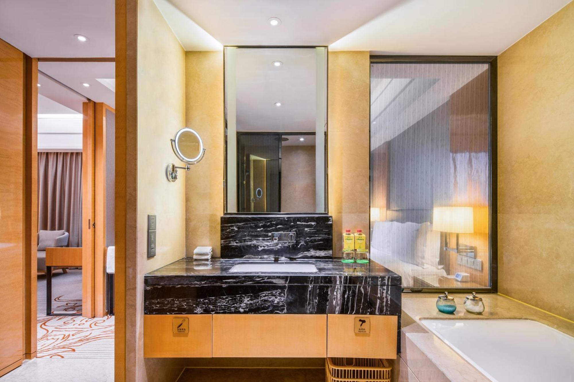 Holiday Inn Chengdu Oriental Plaza -Chunxi Road Taikoo Li Branch Екстериор снимка